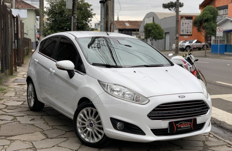 FIESTA 1.6 TITANIUM HATCH 16V FLEX 4P AUTOMÁTICO - 2015 - CAXIAS DO SUL