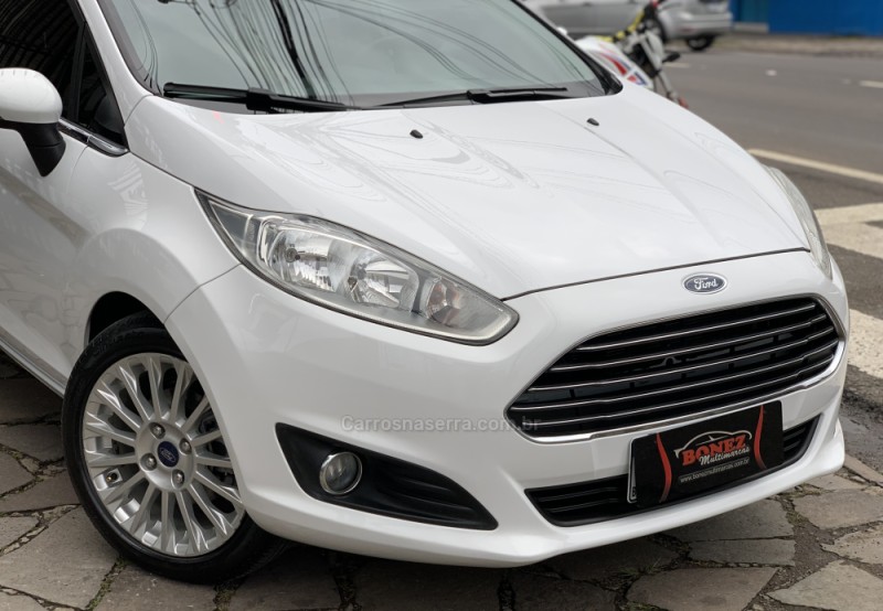 FIESTA 1.6 TITANIUM HATCH 16V FLEX 4P AUTOMÁTICO - 2015 - CAXIAS DO SUL
