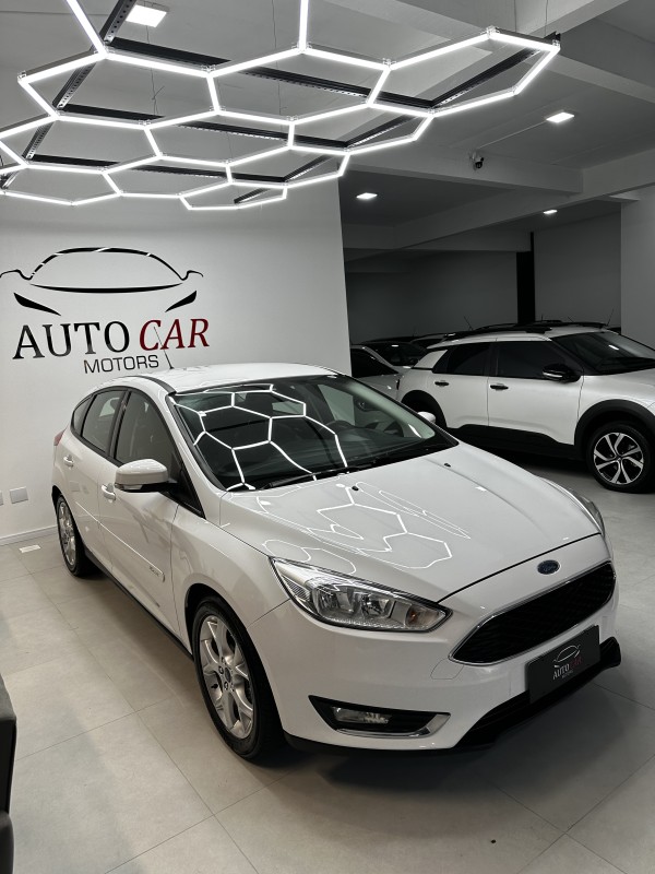 FOCUS 2.0 SE PLUS 16V FLEX 4P AUTOMÁTICO - 2016 - CAXIAS DO SUL