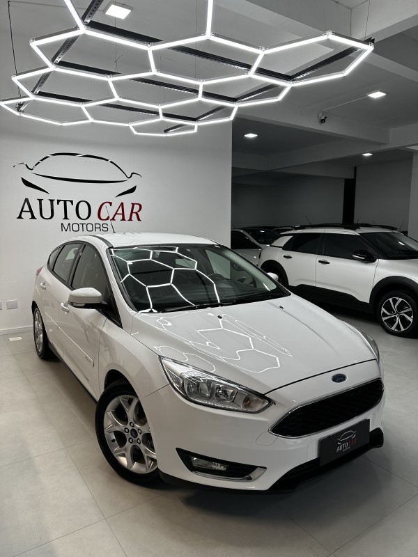 focus 2.0 se plus 16v flex 4p automatico 2016 caxias do sul