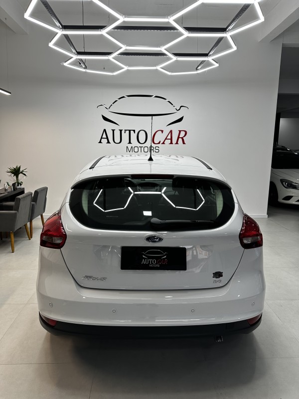 FOCUS 2.0 SE PLUS 16V FLEX 4P AUTOMÁTICO - 2016 - CAXIAS DO SUL