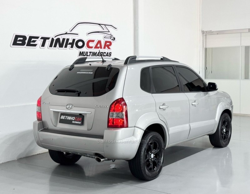 TUCSON 2.0 MPFI GLS 16V 143CV 2WD GASOLINA 4P AUTOMÁTICO - 2010 - ESTâNCIA VELHA
