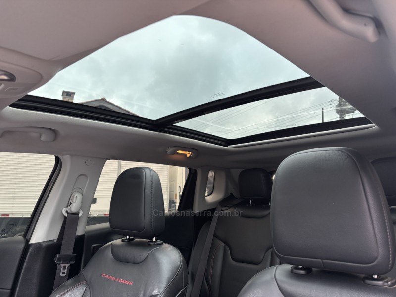 COMPASS 2.0 16V DIESEL TRAILHAWK 4X4 AUTOMÁTICO - 2021 - ANTôNIO PRADO