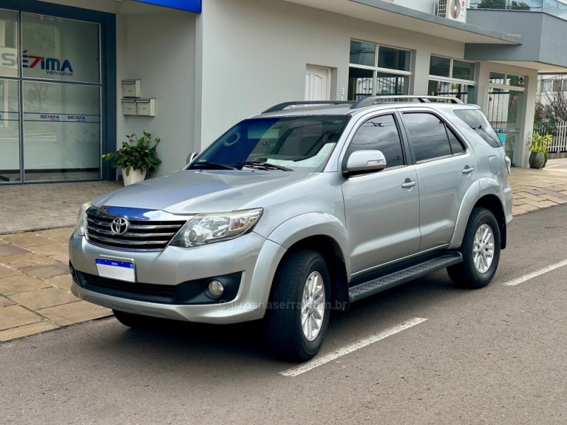 HILUX SW4 2.7 SR 4X2 16V FLEX 4P AUTOMÁTICO