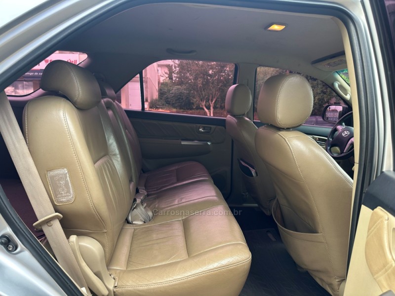 HILUX SW4 2.7 SR 4X2 16V FLEX 4P AUTOMÁTICO - 2015 - GUAPORé