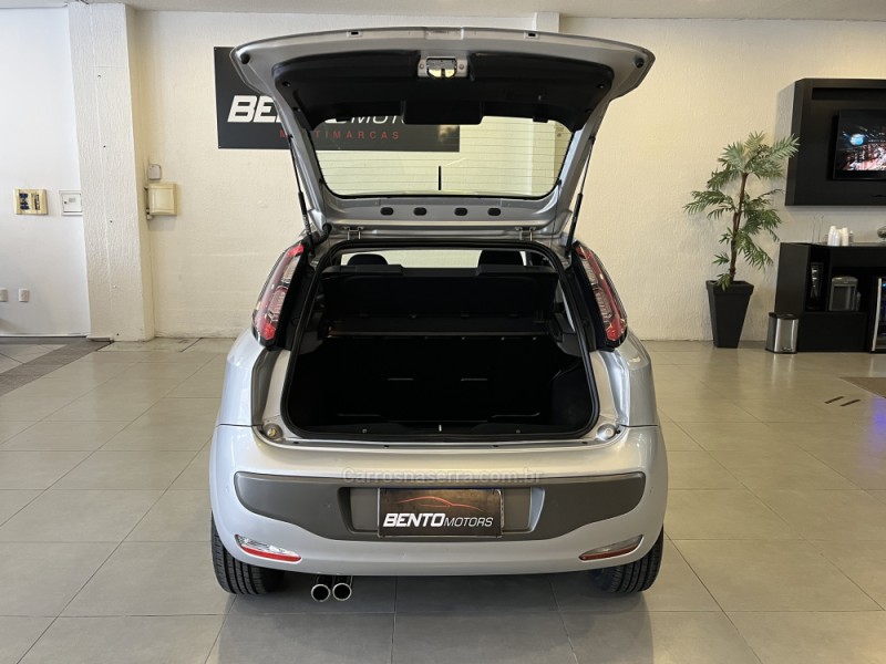 PUNTO 1.8 SPORTING 16V FLEX 4P MANUAL - 2015 - BENTO GONçALVES