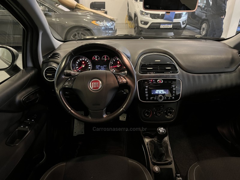 PUNTO 1.8 SPORTING 16V FLEX 4P MANUAL - 2015 - BENTO GONçALVES