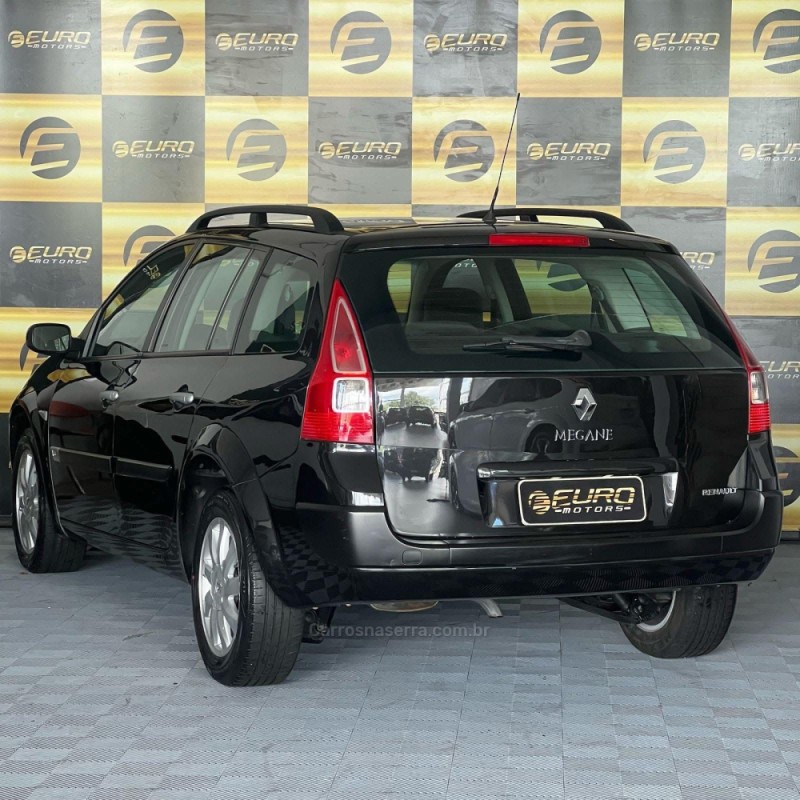 MÉGANE 1.6 DYNAMIQUE GRAND TOUR 16V FLEX 4P MANUAL - 2012 - PORTãO