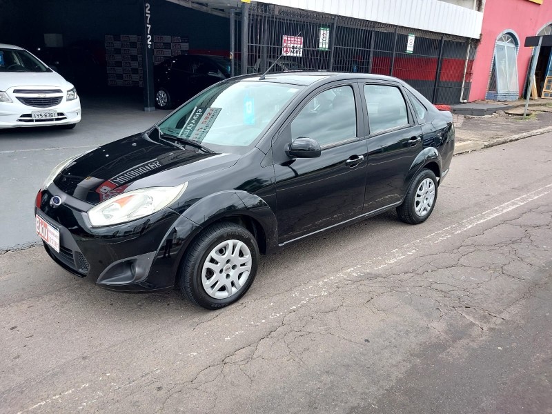 FIESTA 1.6 MPI CLASS SEDAN 8V FLEX 4P MANUAL - 2013 - CAXIAS DO SUL