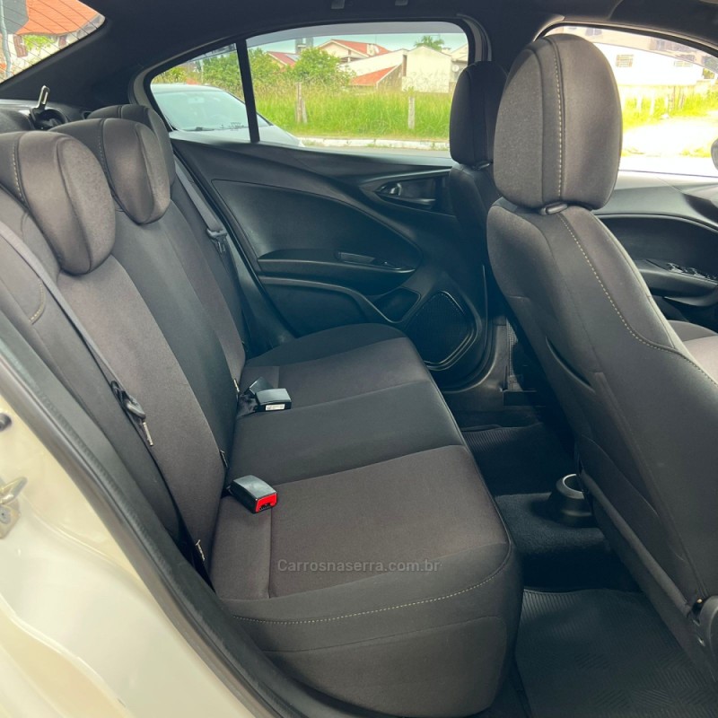 CRONOS 1.3 DRIVE 8V FLEX 4P MANUAL - 2023 - MONTENEGRO