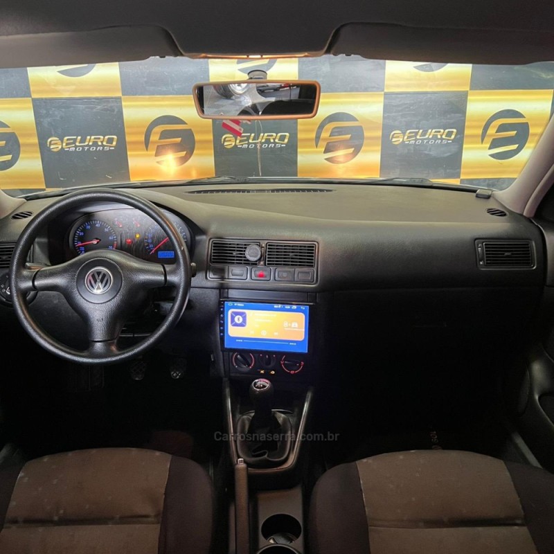 GOLF 1.6 MI PLUS 8V GASOLINA 4P MANUAL - 2009 - PORTãO