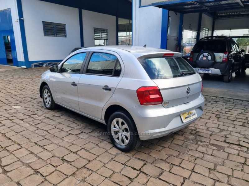 GOL 1.0 MI TRENDLINE 8V FLEX 4P MANUAL - 2022 - VACARIA
