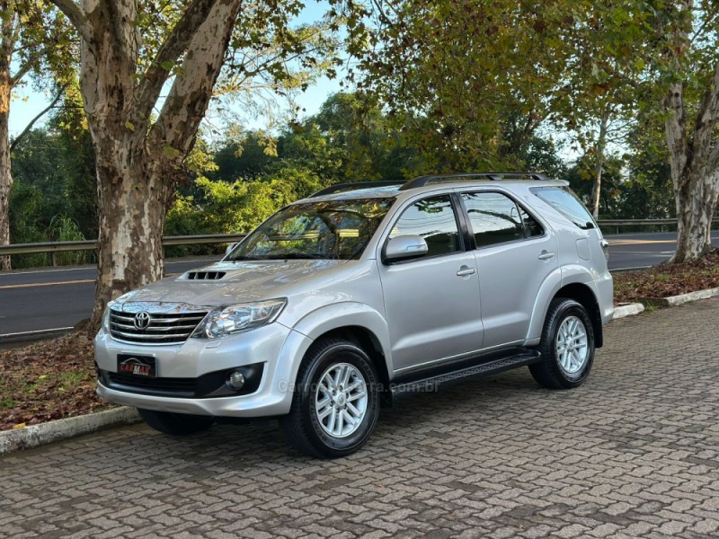 HILUX SW4 3.0 SRV 4X4 16V TURBO INTERCOOLER DIESEL 4P AUTOMÁTICO - 2014 - DOIS IRMãOS