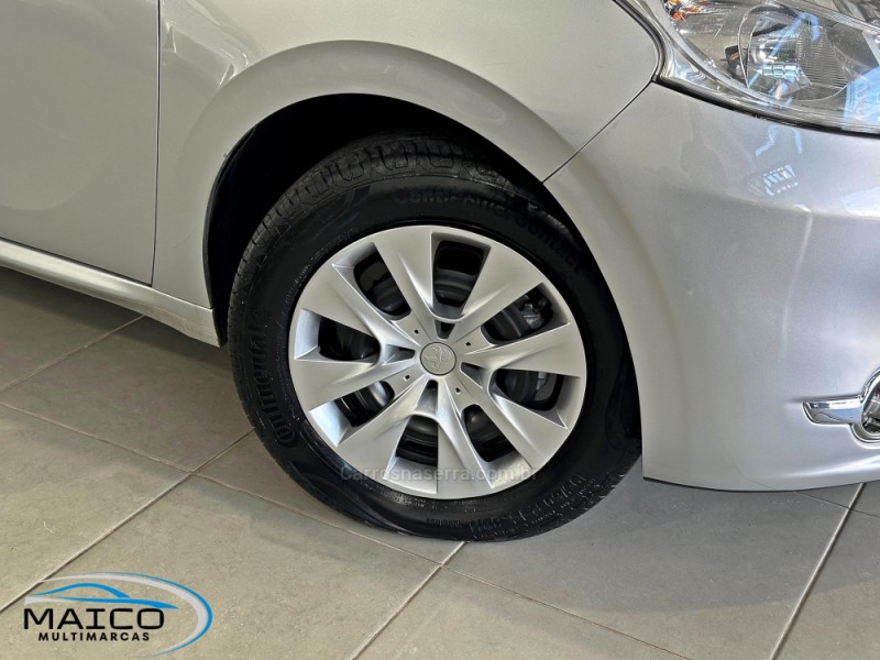 208 1.5 ACTIVE 8V FLEX 4P MANUAL - 2014 - NOVO HAMBURGO