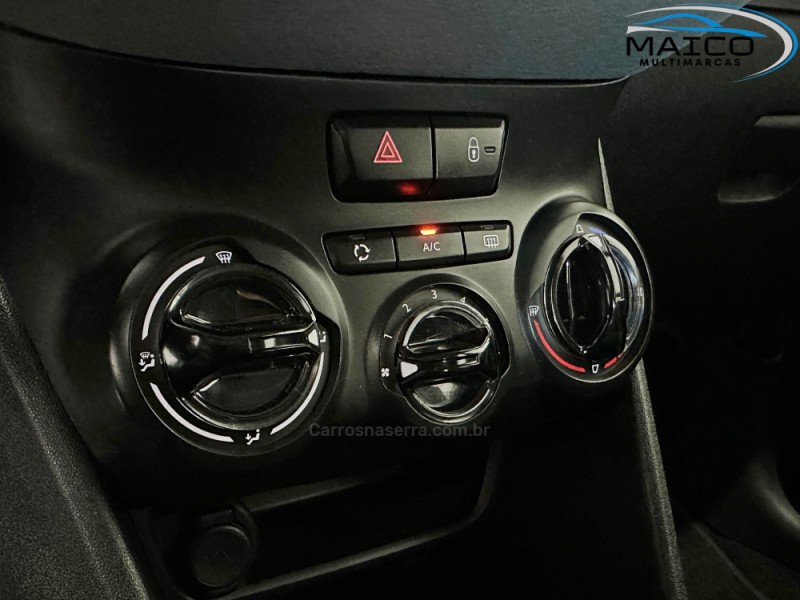 208 1.5 ACTIVE 8V FLEX 4P MANUAL - 2014 - NOVO HAMBURGO