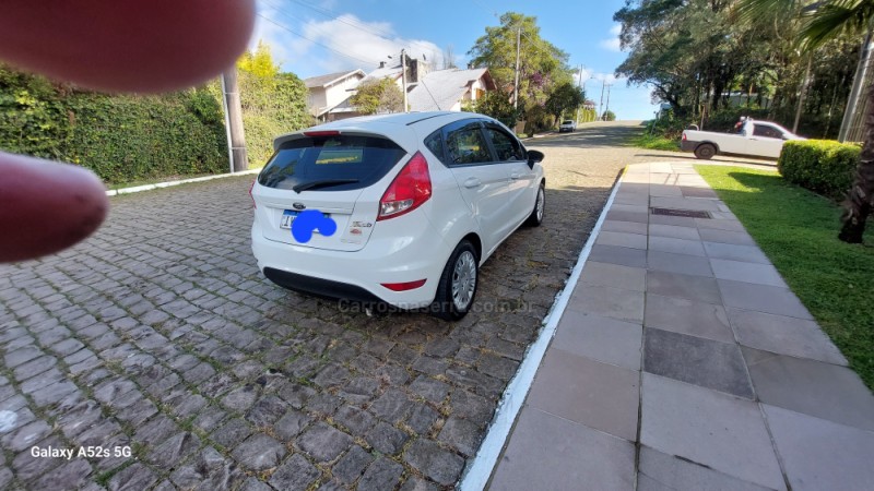 FIESTA 1.5 SE HATCH 16V FLEX 4P MANUAL - 2017 - FARROUPILHA