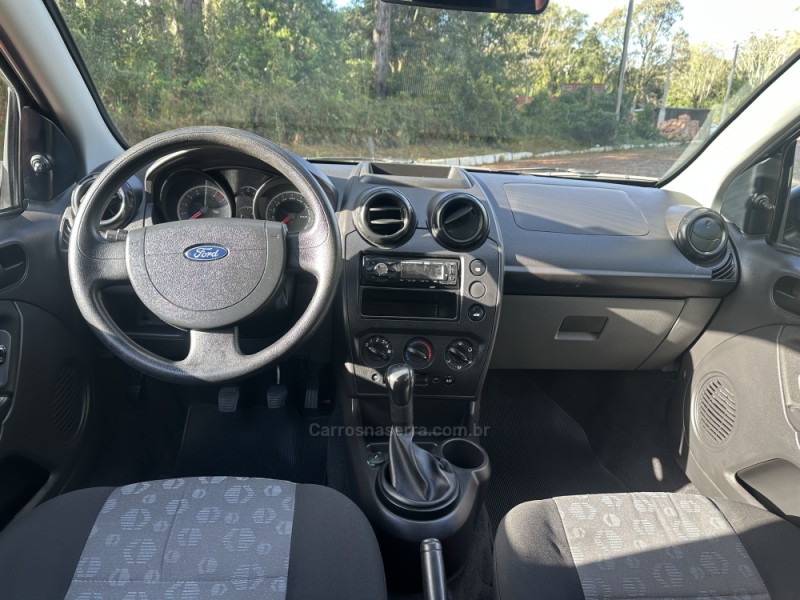 FIESTA 1.0 ROCAM 8V FLEX 4P MANUAL - 2012 - NOVA PRATA