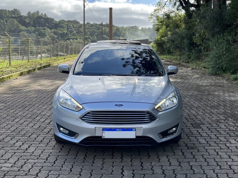 FOCUS 2.0 TITANIUM HATCH 16V FLEX 4P AUTOMÁTICO - 2017 - NOVA BASSANO