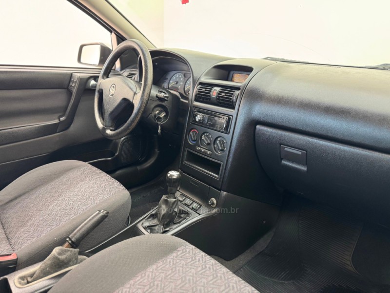 ASTRA 2.0 MPFI ADVANTAGE 8V FLEX 2P MANUAL - 2005 - CARLOS BARBOSA