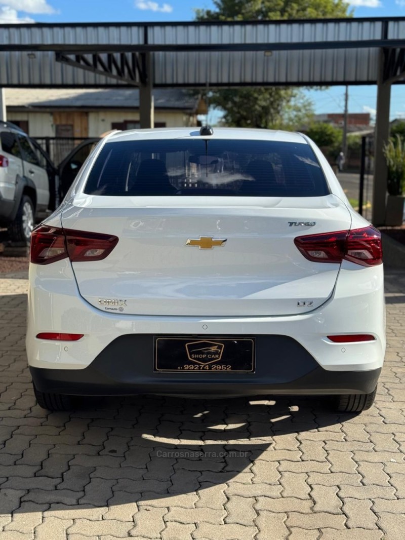 ONIX 1.0 LTZ 12V TURBO FLEX 4P MANUAL - 2023 - MONTENEGRO