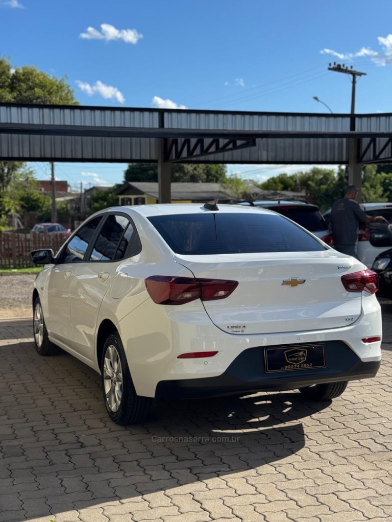 ONIX 1.0 LTZ 12V TURBO FLEX 4P MANUAL - 2023 - MONTENEGRO
