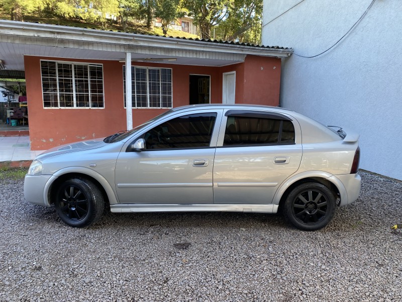 ASTRA 2.0 MPFI ADVANTAGE 8V FLEX 4P MANUAL - 2011 - CAXIAS DO SUL