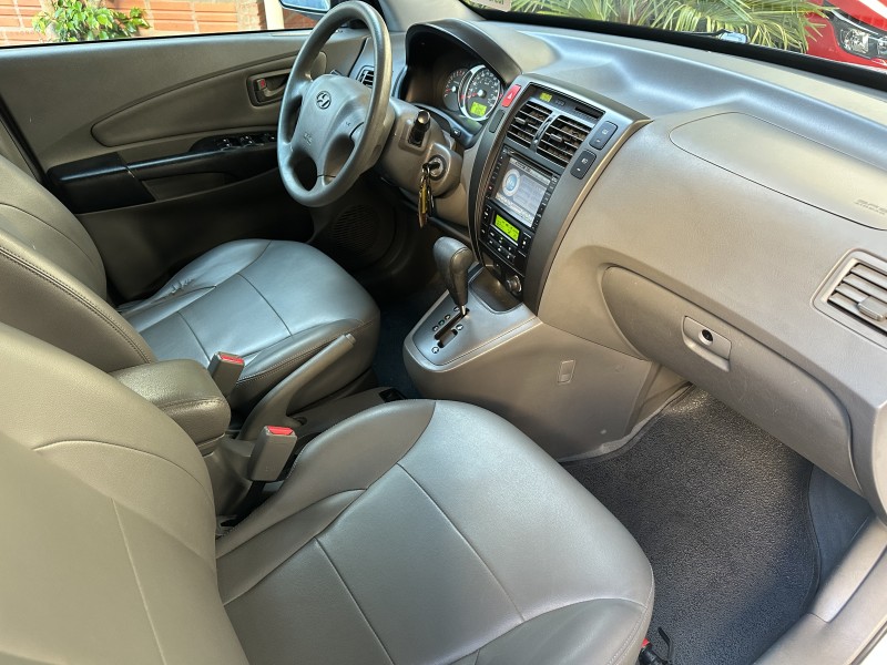 TUCSON 2.0 MPFI GLS BASE 16V 143CV 2WD FLEX 4P AUTOMÁTICO - 2016 - CAXIAS DO SUL