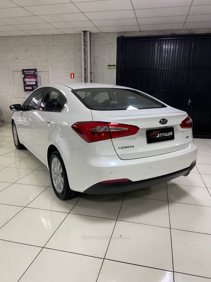 CERATO 1.6 SX3 16V FLEX 4P AUTOMÁTICO - 2015 - ESTâNCIA VELHA