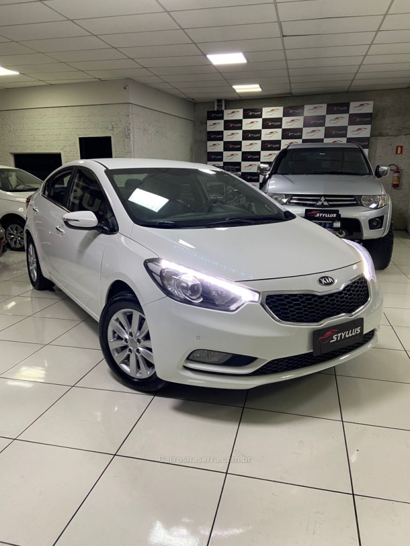 CERATO 1.6 SX3 16V FLEX 4P AUTOMÁTICO - 2015 - ESTâNCIA VELHA