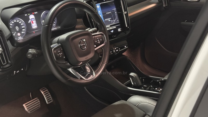 XC 40 1.5 T5 HÍBRIDO R-DESIGN FWD - 2021 - GARIBALDI