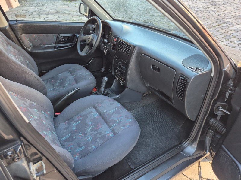 POLO 1.8 MI CLASSIC SEDAN 8V GASOLINA 4P MANUAL - 1999 - CAXIAS DO SUL