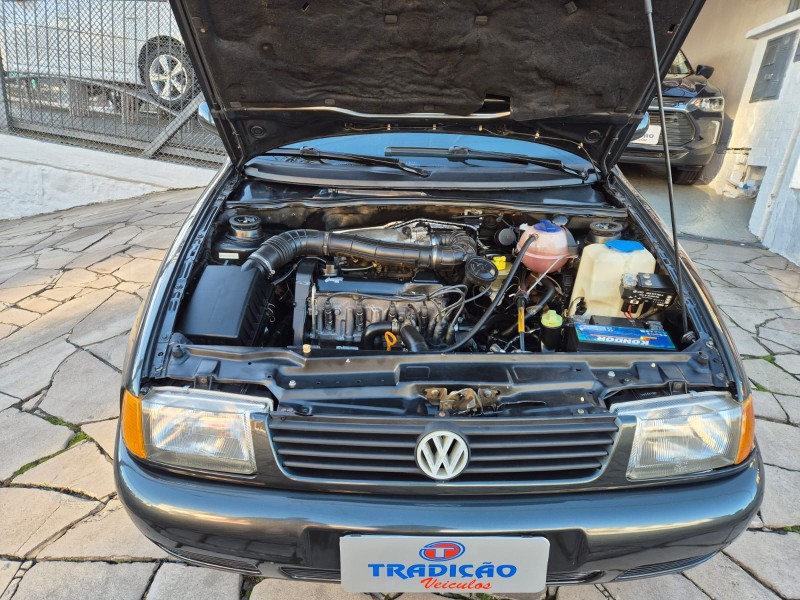 POLO 1.8 MI CLASSIC SEDAN 8V GASOLINA 4P MANUAL - 1999 - CAXIAS DO SUL