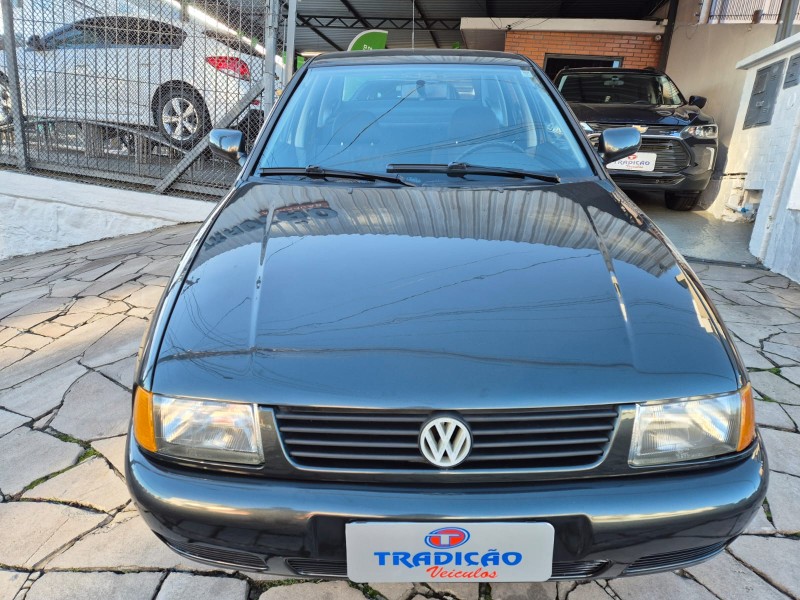 POLO 1.8 MI CLASSIC SEDAN 8V GASOLINA 4P MANUAL - 1999 - CAXIAS DO SUL
