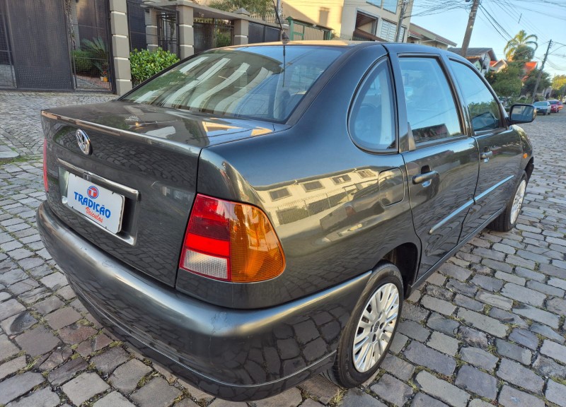POLO 1.8 MI CLASSIC SEDAN 8V GASOLINA 4P MANUAL - 1999 - CAXIAS DO SUL