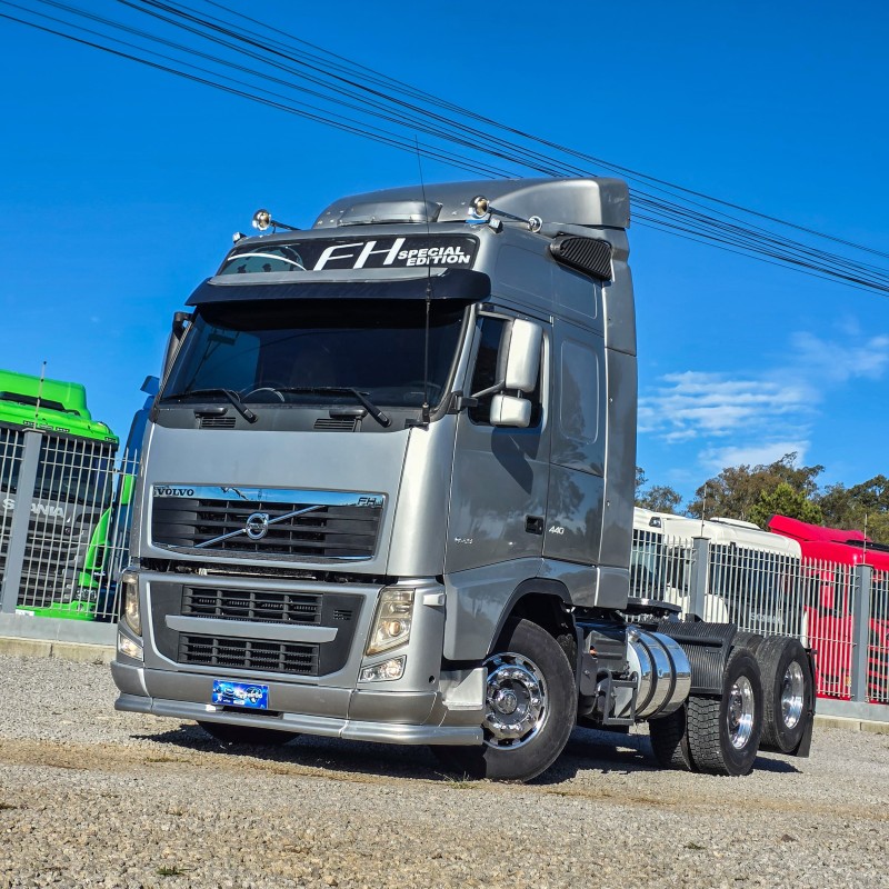FH 440 GLOBETROTTER 6X2 - 2010 - GARIBALDI