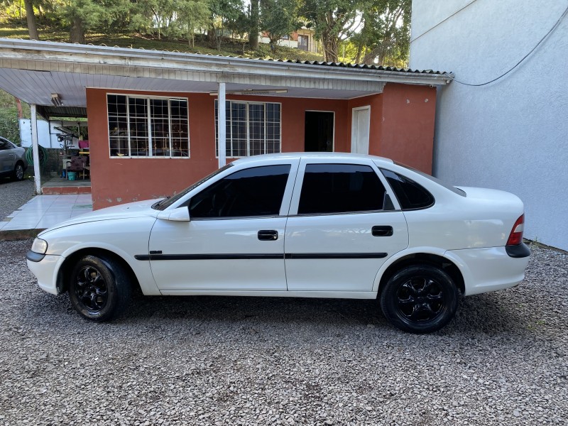 VECTRA 2.0 MPFI GLS 8V GASOLINA 4P MANUAL - 1999 - CAXIAS DO SUL