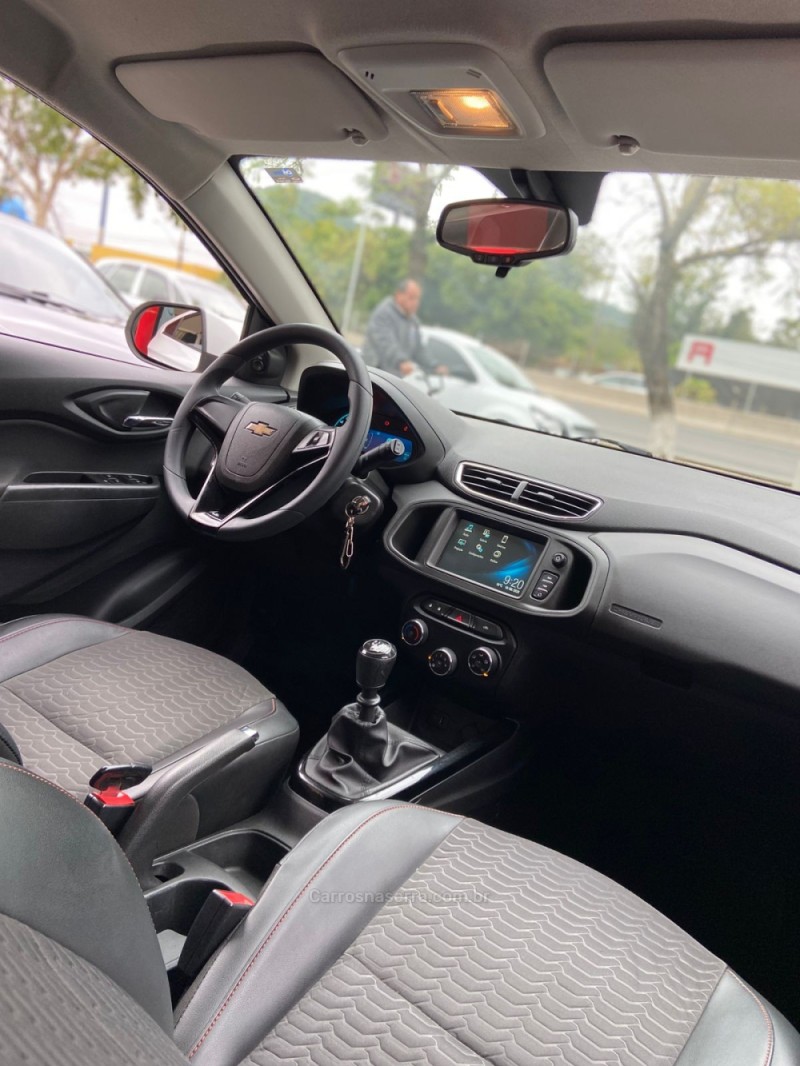 ONIX 1.4 MPFI LTZ 8V FLEX 4P MANUAL - 2018 - ESTâNCIA VELHA