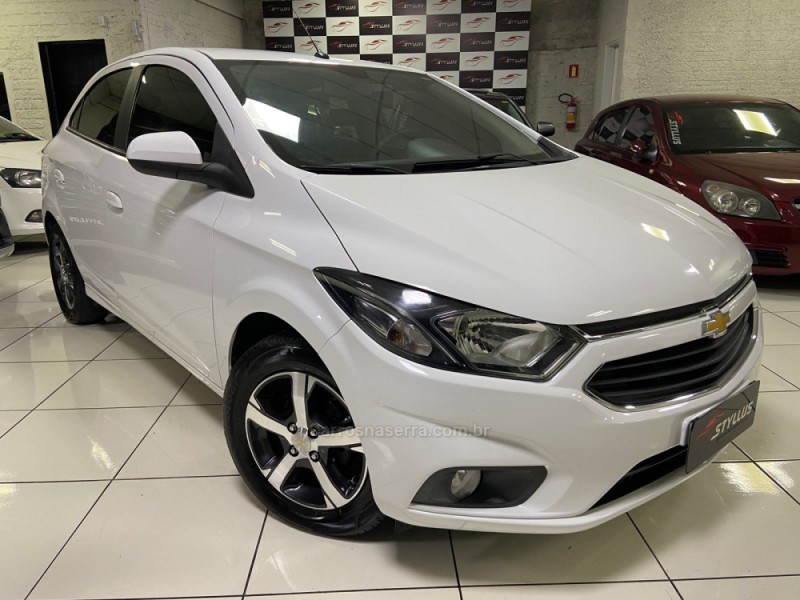 ONIX 1.4 MPFI LTZ 8V FLEX 4P MANUAL - 2018 - ESTâNCIA VELHA