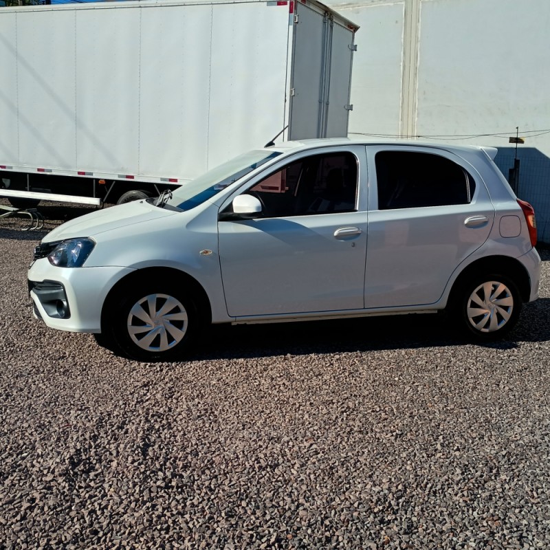 ETIOS 1.3 X 16V FLEX 4P MANUAL - 2019 - FARROUPILHA