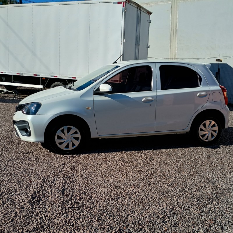 ETIOS 1.3 X 16V FLEX 4P MANUAL - 2019 - FARROUPILHA