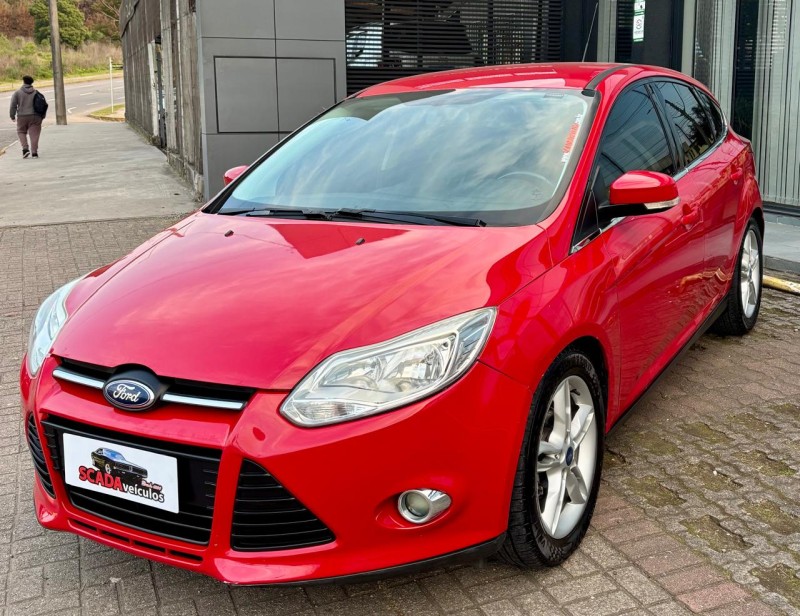 focus 2.0 se hatch 16v flex 4p auto 2014 caxias do sul