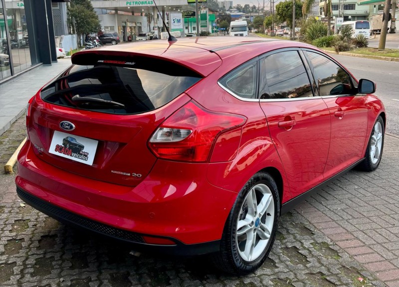 FOCUS 2.0 SE HATCH 16V FLEX 4P AUTO - 2014 - CAXIAS DO SUL