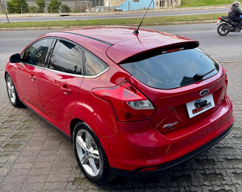 FOCUS 2.0 SE HATCH 16V FLEX 4P AUTO - 2014 - CAXIAS DO SUL