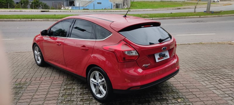 FOCUS 2.0 SE HATCH 16V FLEX 4P AUTO - 2014 - CAXIAS DO SUL