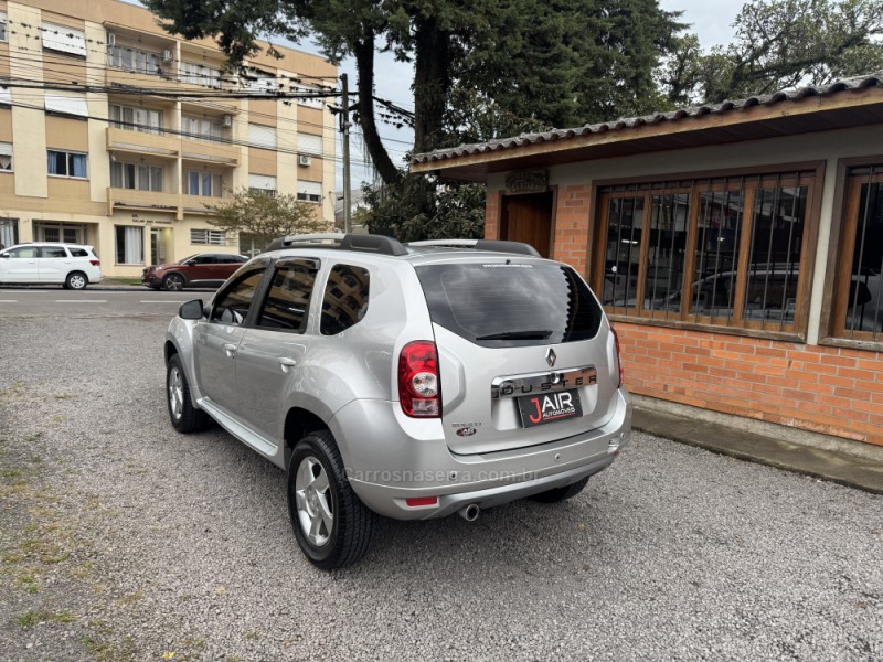 DUSTER 1.6 DYNAMIQUE 4X2 16V FLEX 4P MANUAL - 2014 - GARIBALDI