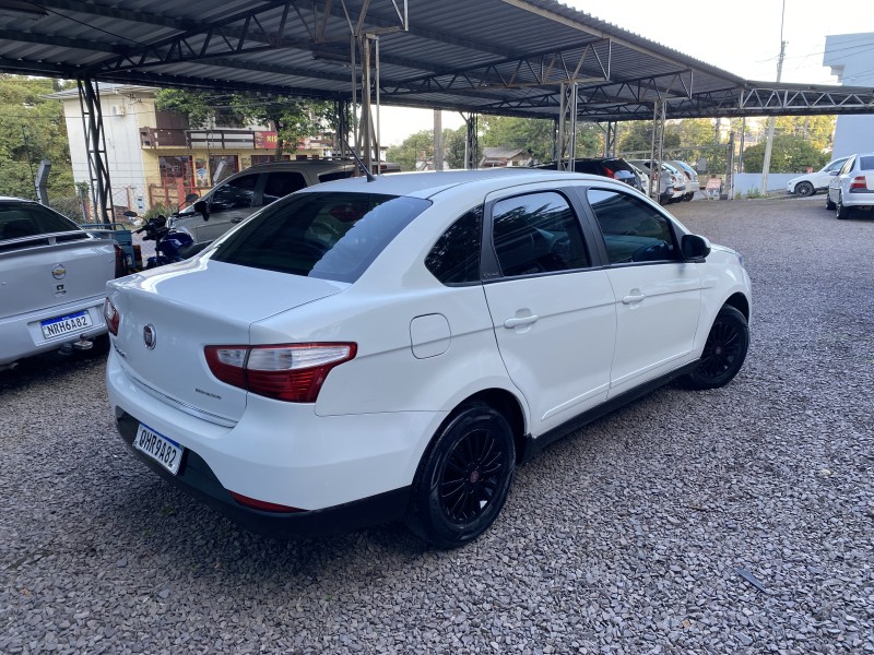 SIENA 1.4 MPI ATTRACTIVE 8V FLEX 4P MANUAL - 2016 - CAXIAS DO SUL