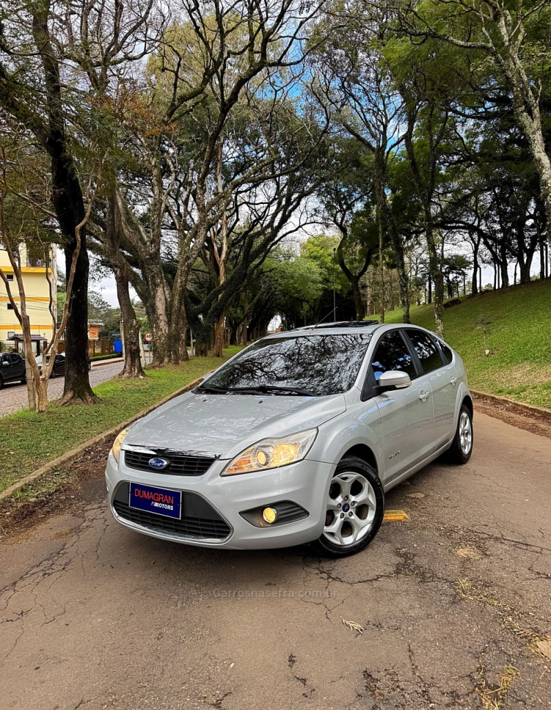 focus 2.0 titanium hatch 16v flex 4p automatico 2012 passo fundo