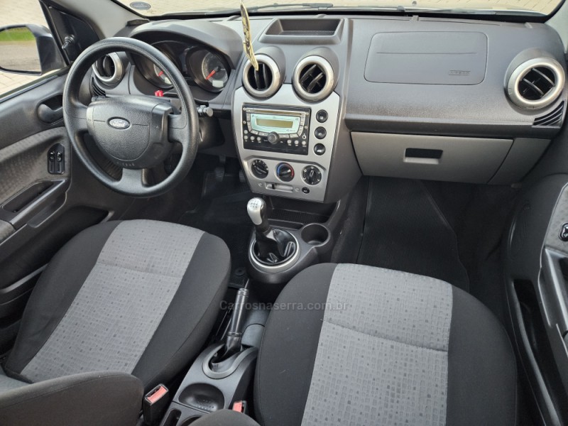 FIESTA 1.6 ROCAM SE SEDAN 8V FLEX 4P MANUAL - 2014 - PICADA CAFé