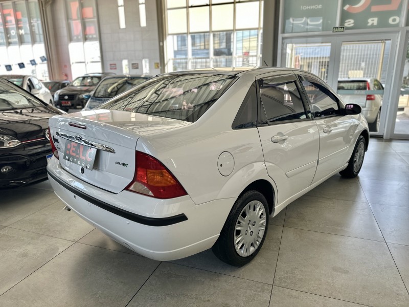 FOCUS 1.6 GLX SEDAN 8V FLEX 4P MANUAL - 2009 - CAXIAS DO SUL