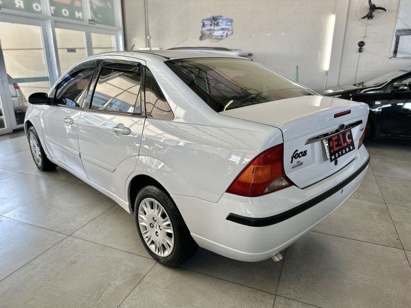 FOCUS 1.6 GLX SEDAN 8V FLEX 4P MANUAL - 2009 - CAXIAS DO SUL